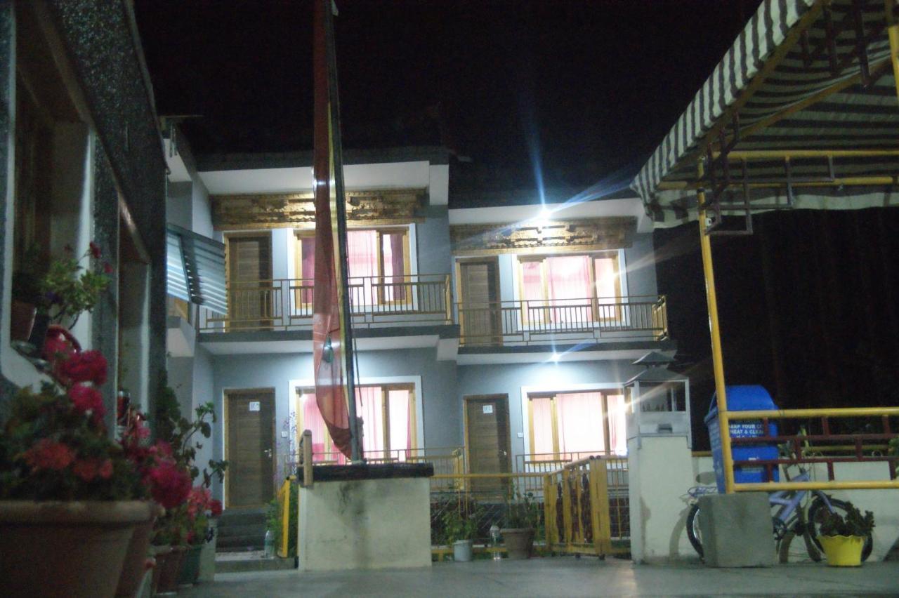Chandan Guest House Лех Екстер'єр фото