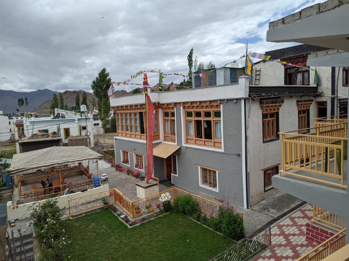 Chandan Guest House Лех Екстер'єр фото