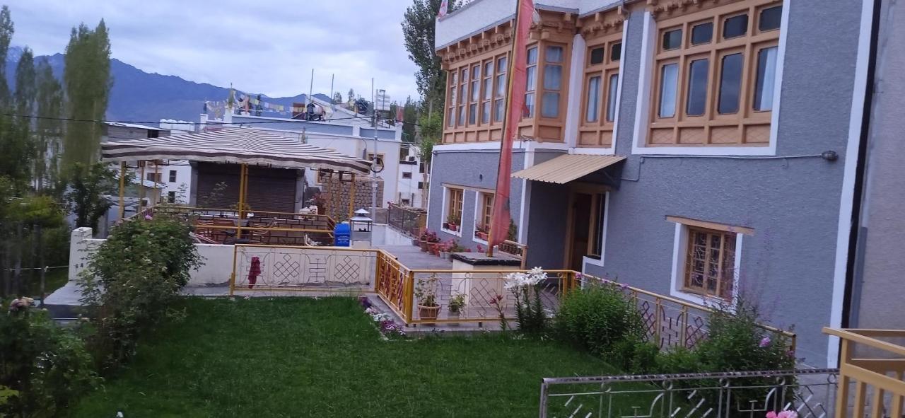 Chandan Guest House Лех Екстер'єр фото